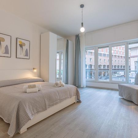 Matinum Central & Spacious Apartment Болонья Екстер'єр фото