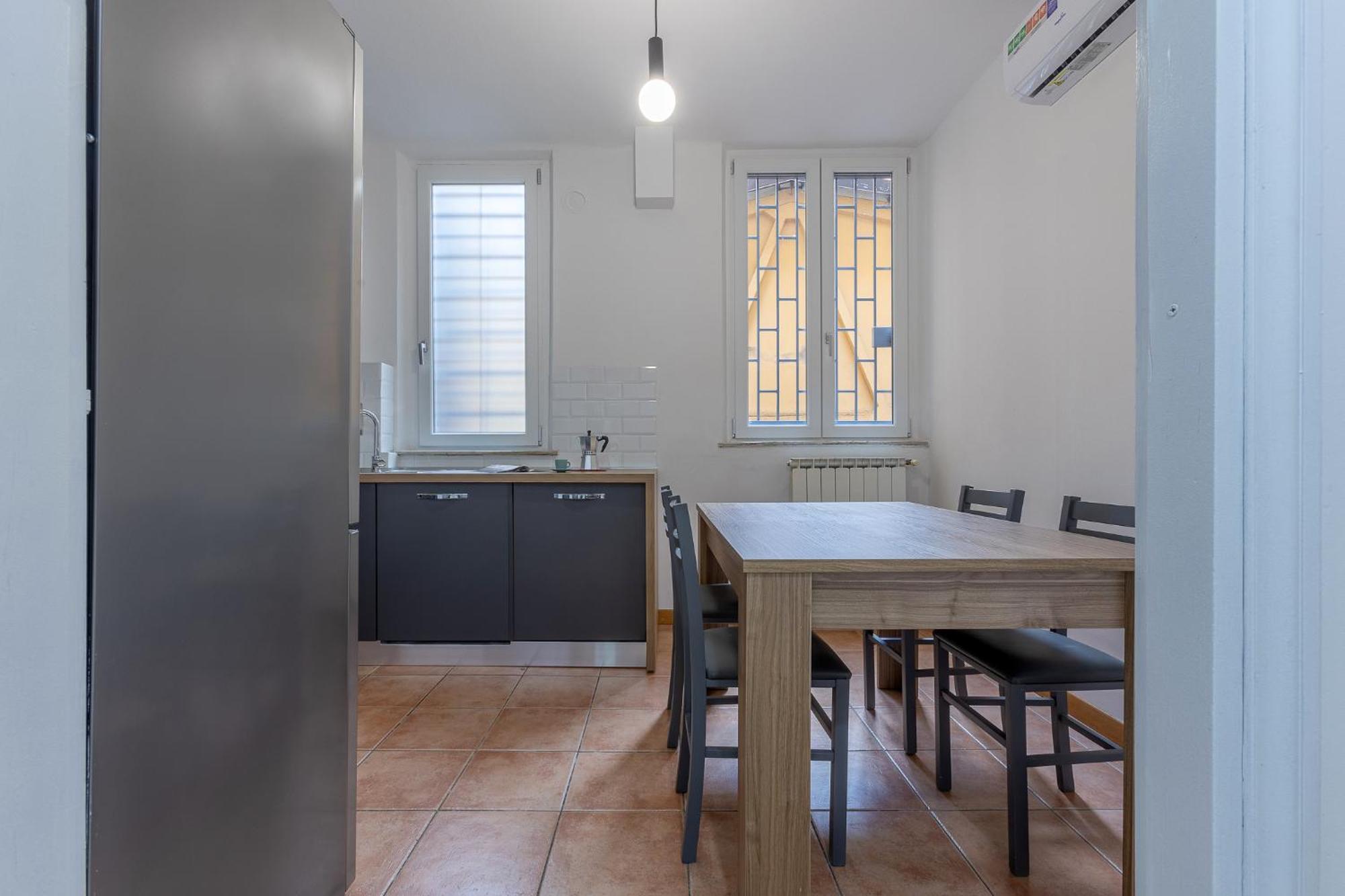 Matinum Central & Spacious Apartment Болонья Екстер'єр фото