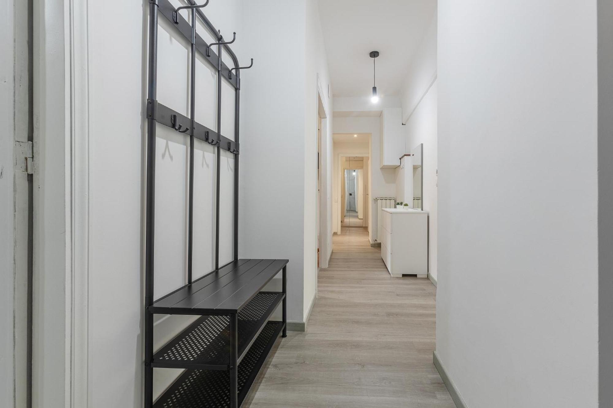 Matinum Central & Spacious Apartment Болонья Екстер'єр фото