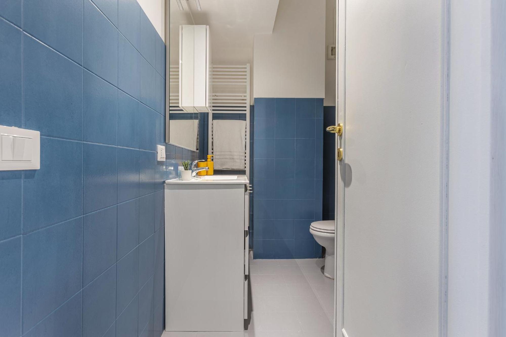 Matinum Central & Spacious Apartment Болонья Екстер'єр фото