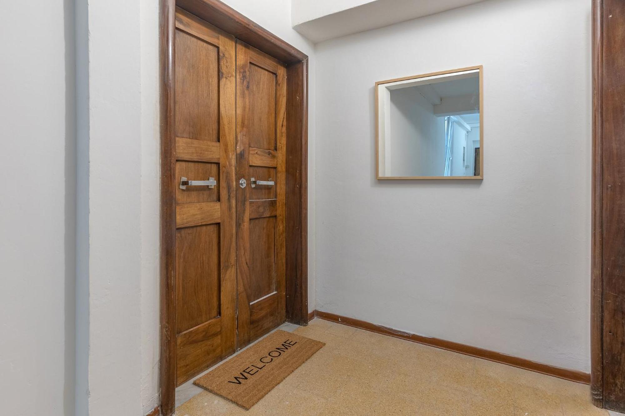 Matinum Central & Spacious Apartment Болонья Екстер'єр фото