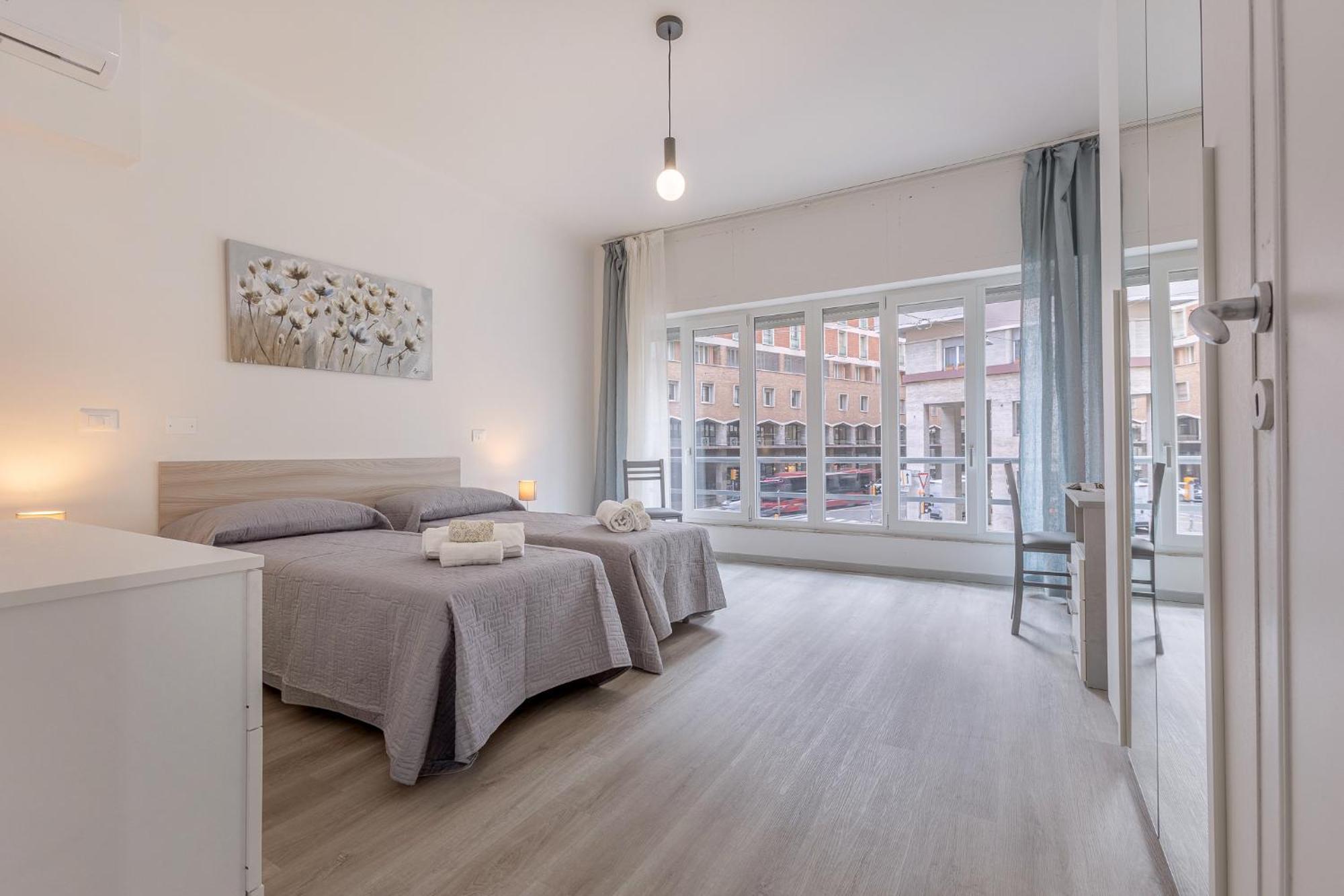 Matinum Central & Spacious Apartment Болонья Екстер'єр фото